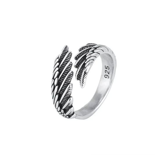 The Zephyr – Feather Engraved S925 Silver Ring