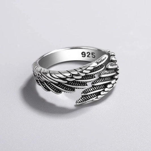 The Zephyr – Feather Engraved S925 Silver Ring